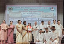 संस्कृत भाषा में पुरुषार्थ उत्पन्न करती है :निगमालंकार